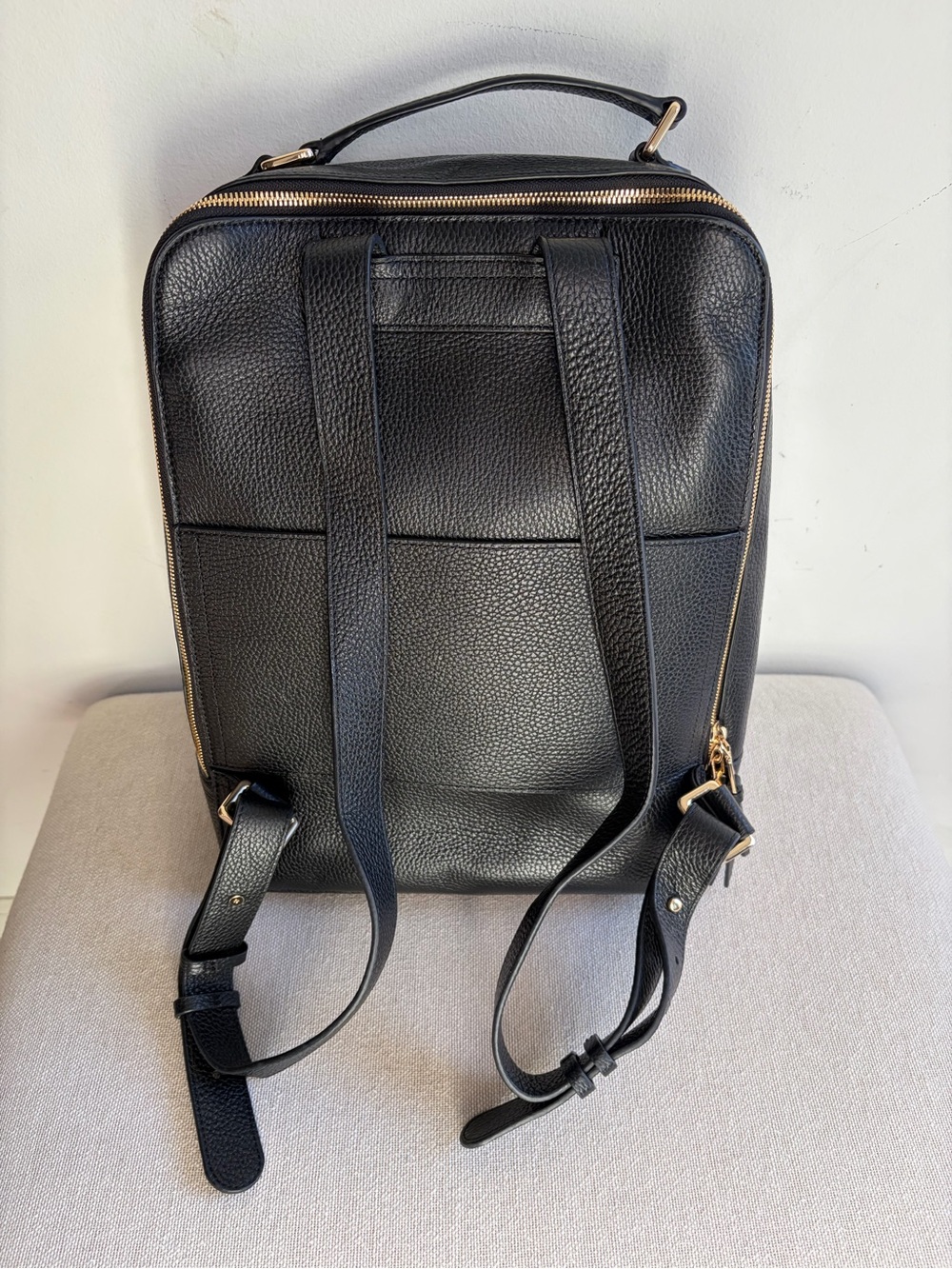 QUINCE Marlow Black Leather Laptop Backpack Bag - Picture 6 of 7
